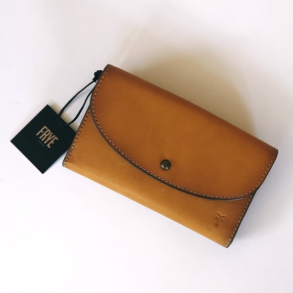 Frye Handbags - FRYE Lucy Wallet